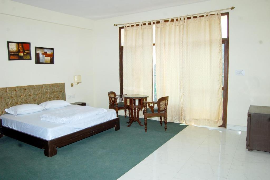 Natureraga Fernhill Resort Чейл Экстерьер фото