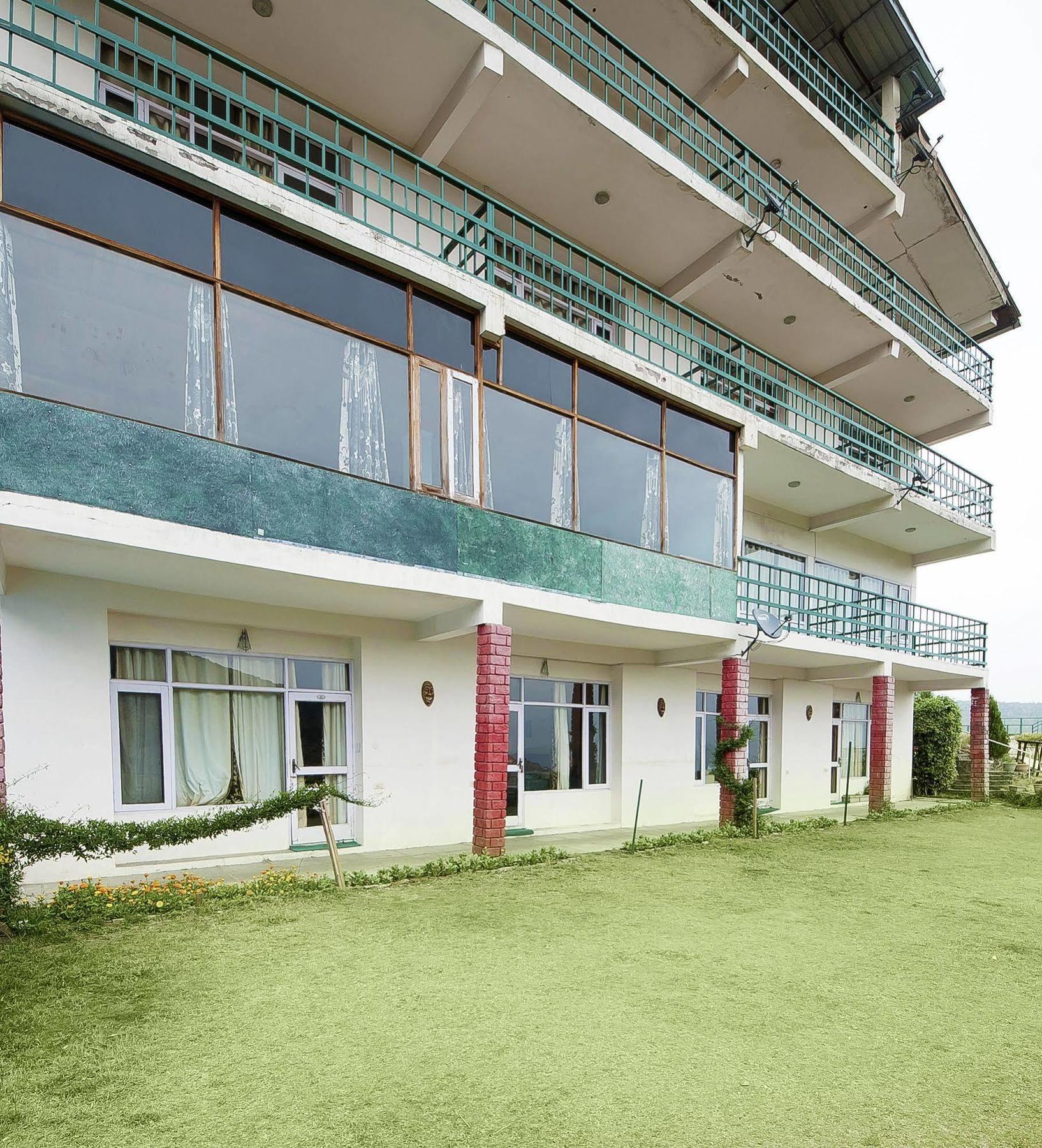 Natureraga Fernhill Resort Чейл Экстерьер фото