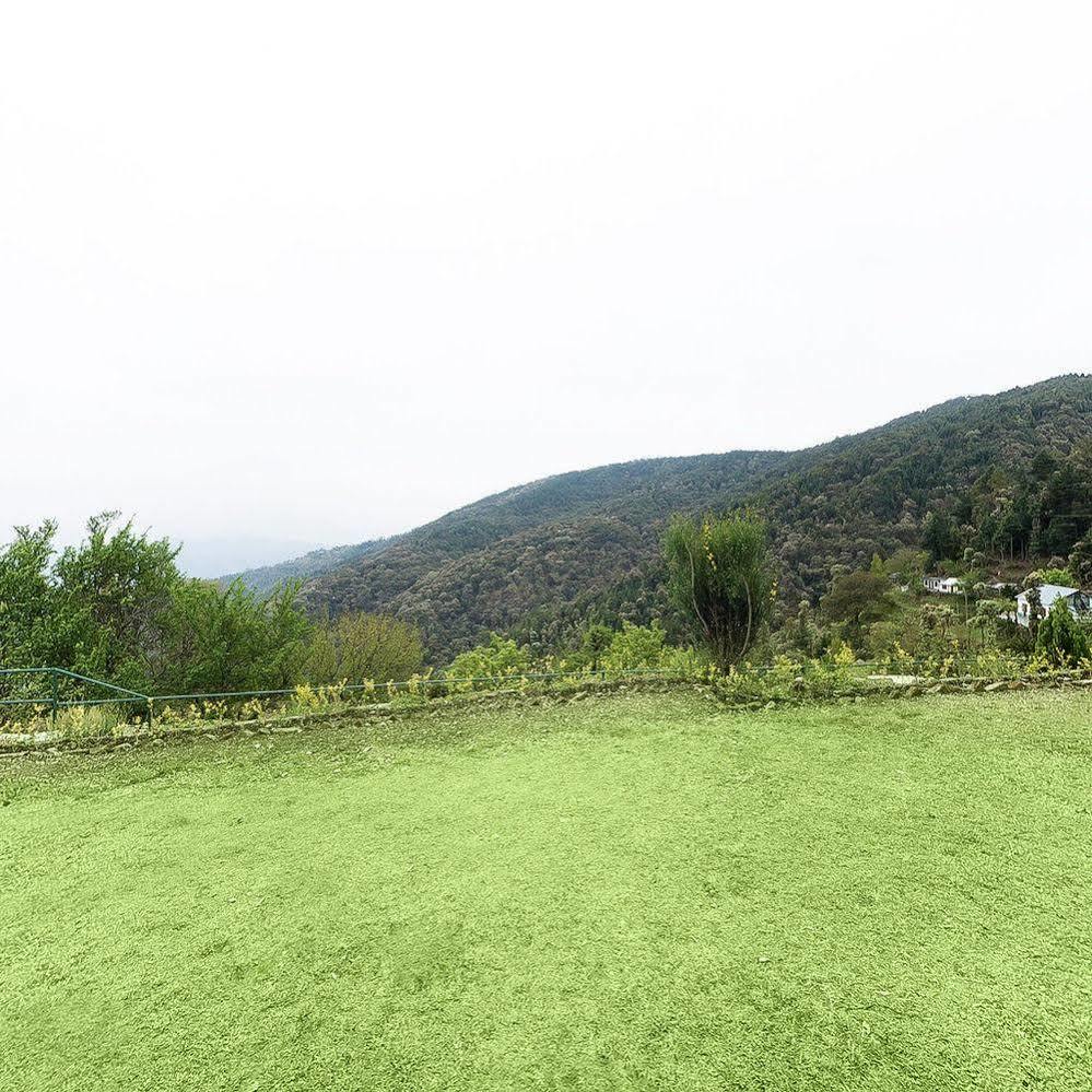 Natureraga Fernhill Resort Чейл Экстерьер фото